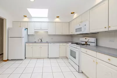 6755 N Milwaukee Avenue #505, Niles, IL 60714 - Photo 10