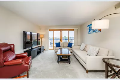 6755 N Milwaukee Avenue #505, Niles, IL 60714 - Photo 4