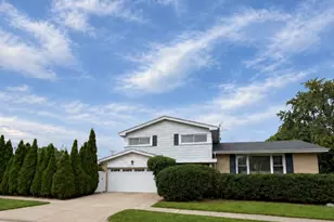 9222 Merrill Ave, Morton Grove, IL 60053 - Photo 1