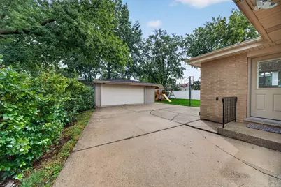 863 S Cedar Avenue, Elmhurst, IL 60126 - Photo 24