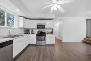 3903 W 115th St, Alsip, IL 60803 - Photo 8