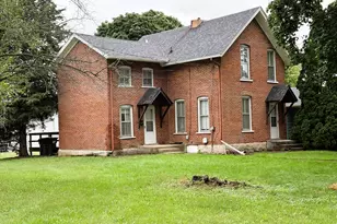 810 E 4th St, Sterling, IL 61081 - Photo 24