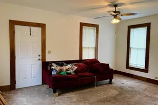 810 E 4th St, Sterling, IL 61081 - Photo 8