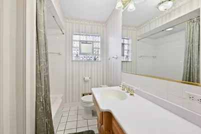 422 W Larkdale Lane W, Mount Prospect, IL 60056 - Photo 12