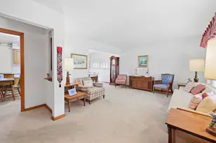 422 W Larkdale Ln, Mount Prospect, IL 60056 - Photo 6