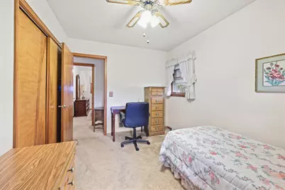 422 W Larkdale Lane W, Mount Prospect, IL 60056 - Photo 16