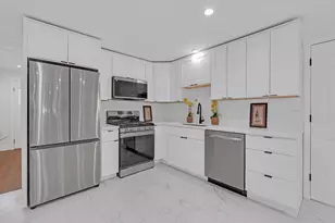 1407 W Fuller St, Chicago, IL 60608 - Photo 8