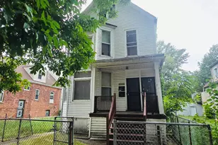 7946 S Muskegon Ave, Chicago, IL 60617 - Photo 1