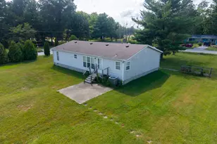 321 Country Club Ln, Centralia, IL 62801 - Photo 48