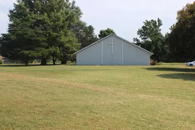321 Country Club Lane, Centralia, IL 62801 - Photo 10