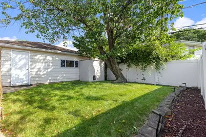 5705 W Maple Avenue, Berkeley, IL 60163 - Photo 22