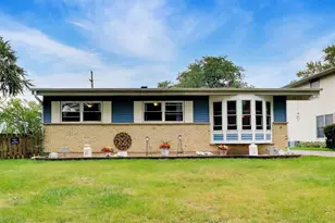 2307 Fulle St, Rolling Meadows, IL 60008 - Photo 1
