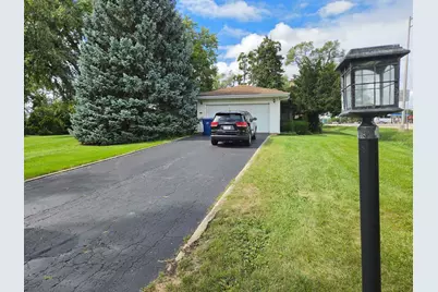 20W511 Army Trail Boulevard, Addison, IL 60101 - Photo 2