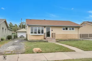 7418 W 115th St, Worth, IL 60482 - Photo 1
