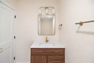 1328 W Nelson St, Chicago, IL 60657 - Photo 14
