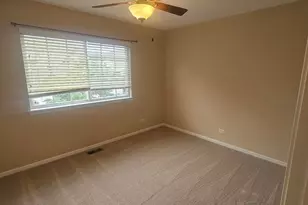 6085 Delaney Dr, Hoffman Estates, IL 60192 - Photo 20
