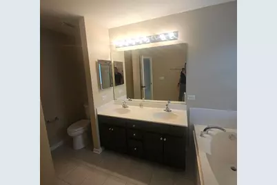 6085 Delaney Drive, Hoffman Estates, IL 60192 - Photo 14