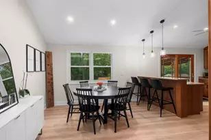 907 E Schirra Dr, Palatine, IL 60074 - Photo 8