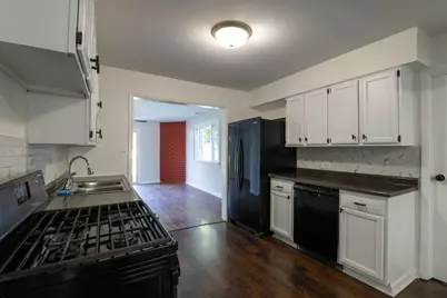 11232 S Natoma Avenue, Worth, IL 60482 - Photo 4