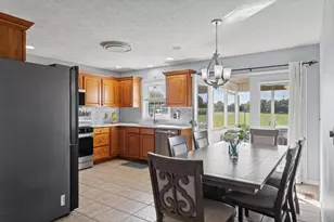 595 Beechwood Ct, Normal, IL 61761 - Photo 14