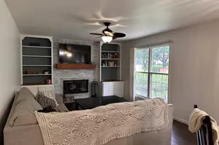 1381 Glacier Pkwy, Algonquin, IL 60102 - Photo 4