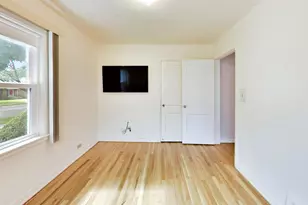 5228 Davis St, Skokie, IL 60077 - Photo 20