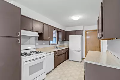 7915 Massasoit Avenue, Burbank, IL 60459 - Photo 14