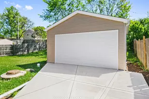 17419 Kedzie Ave, Hazel Crest, IL 60429 - Photo 6