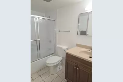 420 S Kenilworth Avenue #18, Oak Park, IL 60302 - Photo 4
