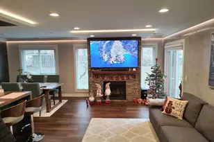 22 Waterbury Ln, Schaumburg, IL 60193 - Photo 10