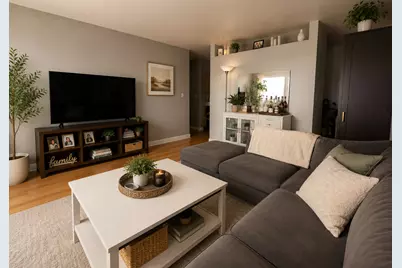 3033 N Sheridan Road #1010, Chicago, IL 60657 - Photo 4