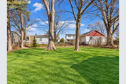 352 W Graham Avenue, Lombard, IL 60148 - Photo 2