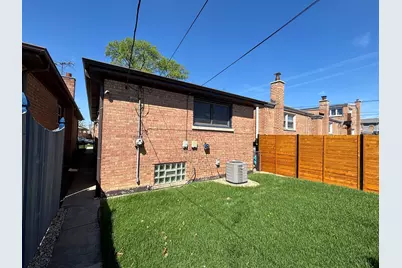 6047 S Normandy Avenue, Chicago, IL 60638 - Photo 10