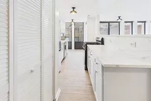 1230 N State Pkwy, Chicago, IL 60610 - Photo 8