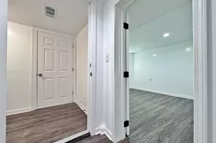 3316 W Flournoy St, Chicago, IL 60624 - Photo 14