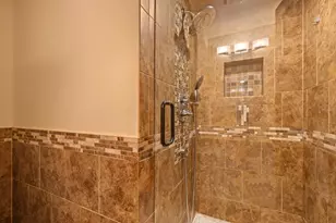 9121 Forest Dr, Hickory Hills, IL 60457 - Photo 16