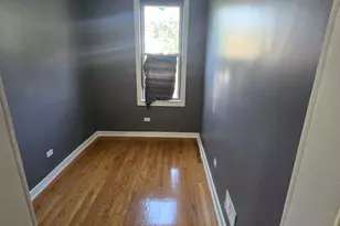 11335 S Champlain Ave, Chicago, IL 60628 - Photo 4