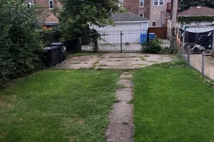 11335 S Champlain Ave, Chicago, IL 60628 - Photo 12