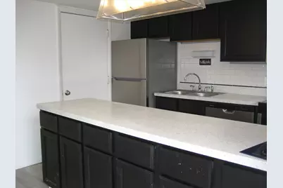 1980 Huntington Boulevard, Hoffman Estates, IL 60169 - Photo 4