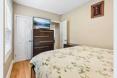 5705 W Newport Avenue, Chicago, IL 60634 - Photo 12