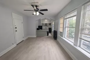 5135 S Blackstone Ave, Chicago, IL 60615 - Photo 2