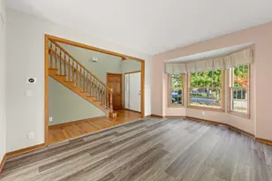918 Elm St, Sugar Grove, IL 60554 - Photo 4