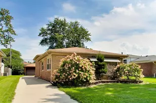 15535 University Ave, Dolton, IL 60419 - Photo 1