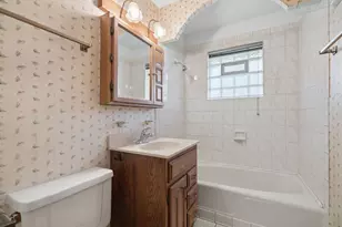 6516 W 84th St, Burbank, IL 60459 - Photo 18