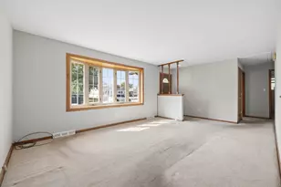 6516 W 84th St, Burbank, IL 60459 - Photo 6