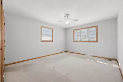 6516 W 84th Street, Burbank, IL 60459 - Photo 12
