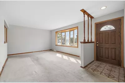 6516 W 84th Street, Burbank, IL 60459 - Photo 4