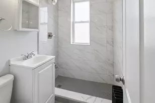 1608 W Sherwin Ave, Chicago, IL 60626 - Photo 10