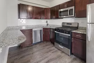 1608 W Sherwin Ave, Chicago, IL 60626 - Photo 4