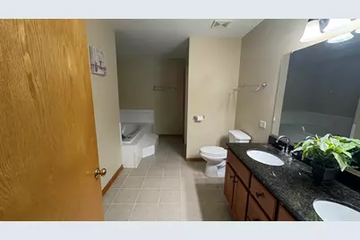 131 Tecumseh Drive, Bolingbrook, IL 60490 - Photo 14